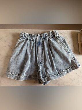 Scanlan Theodore Light Washed Blue Denim Shorts- size US 6 / AU10